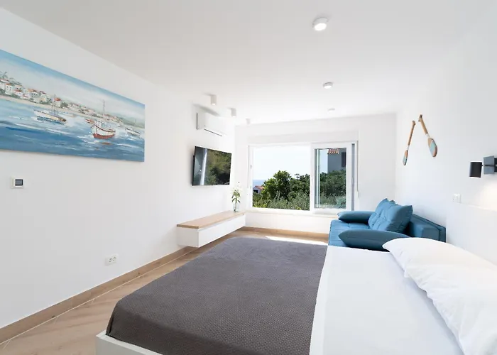 L&n דוברובניק